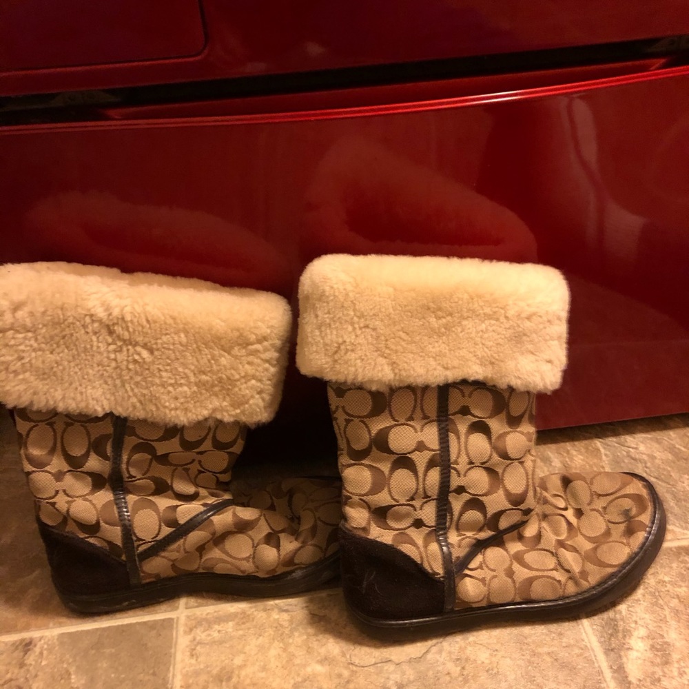 Coach fur boots - Picture 2 of 4